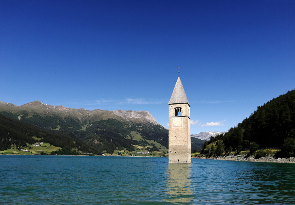 Marco Balzano, campanile acqua del lago