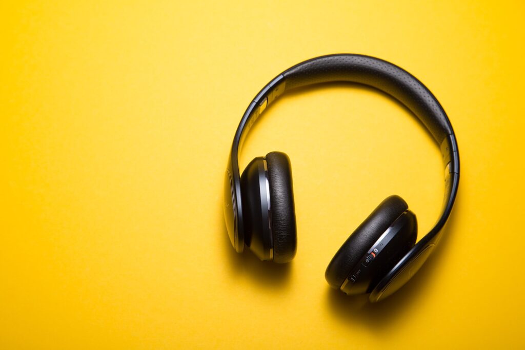 I migliori libri su Audible: i 5 consigli per genere letterario da non perdere