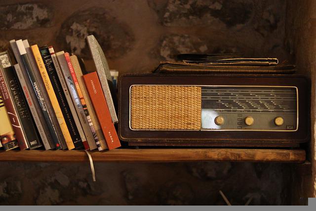 radio e libri 

